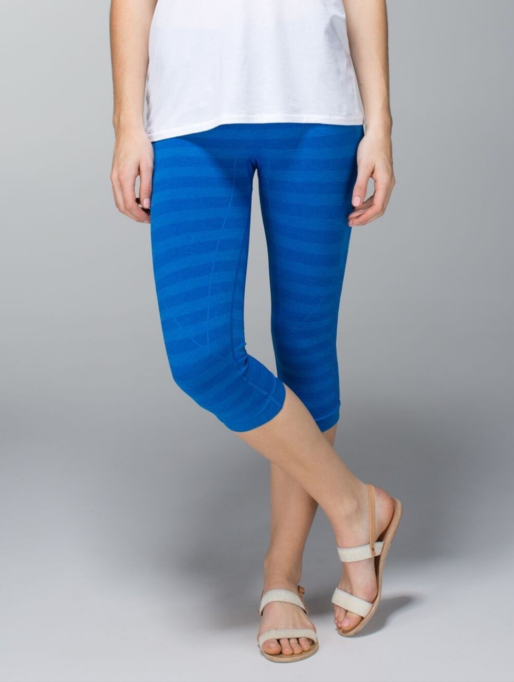 Lululemon In The Flow Crop *StripeHeathered Baroque Blue Size 4